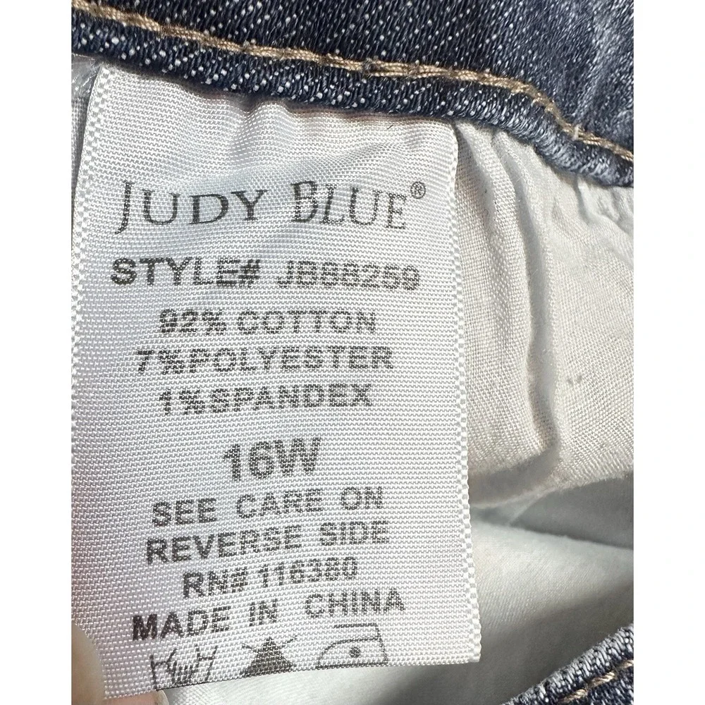 JUDY BLUE Women's Plus‎ Size 16W Blue Jeans Relaxed Fit Raw Hem Stretch Denim